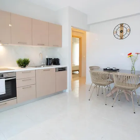 Theros 2 * Geni (Lefkada)