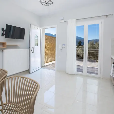 Theros 2 Apartment *