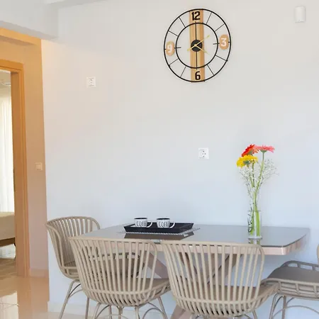 Διαμέρισμα Theros 2