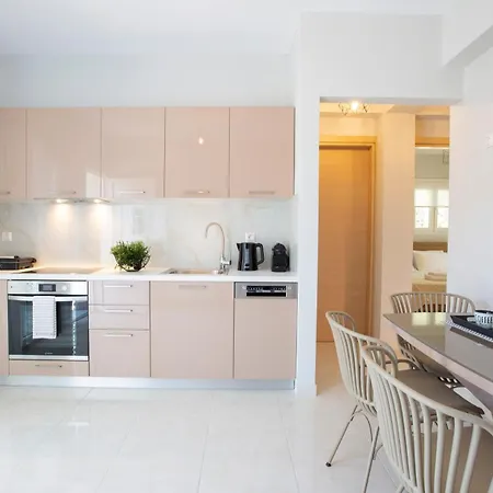 Theros 2 Apartment